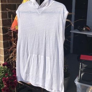 VINCE top with hood